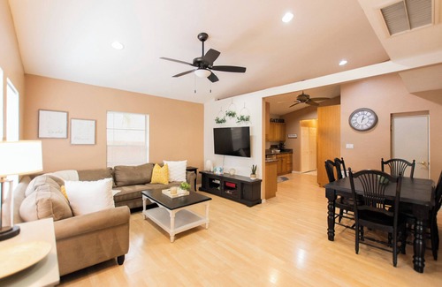 Disston Heights Casa | 3/2 Single Family Home - 15 Min to DTSP or Beaches
