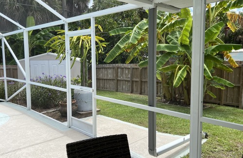 Sebastian Highlands Casa | 3/2 with Heated Pool - Tranquil Tropical Escape