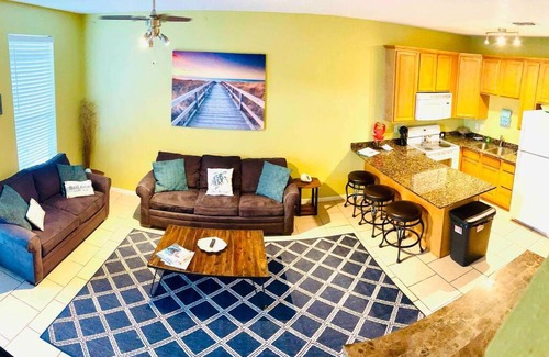 Gulfport Casa | 3/3 Home within walking distance of the beach!