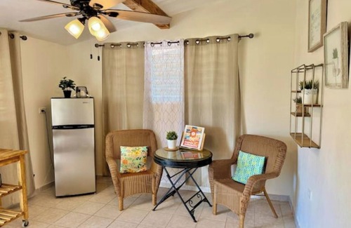 Miradero Apartamento | 3.5 Hammock Living at Boho Casona near beaches