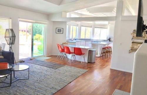 Lone Pine Casa | 3 B 2 BA home in a Serene, quiet cul de sac