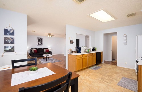 Braun's Farm Casa | 3 BD/2.5 BA*SeaWorld**Six Flags*Riverwalk*UTSA*Medical Center*Pool Table*B/Crib*