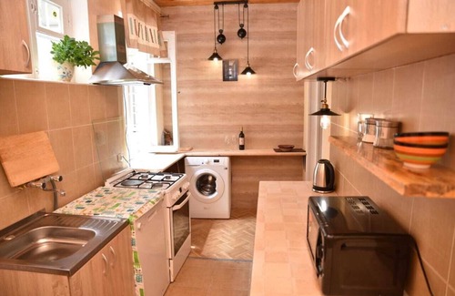 Vera Apartamento | Aplicación de 3 BD con jardín acogedor