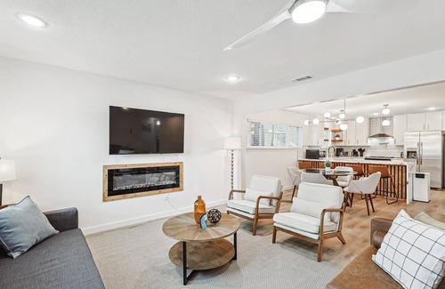Irving Casa | 3-BD - Fully Remodeled, Convenient & Spacious