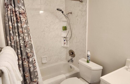 Port Hueneme Casa | 3-BD TOWNHOUSE W/ BEACH ACCESS