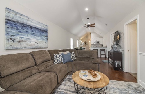 Conshohocken Casa | 3-BD with a Wine Cellar in the Heart of Conshy