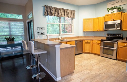 Doctors Inlet Casa | 3 BDR Clubhouse near 295/17/Blanding Blvd/Yard/Games: Sleeps 8-10