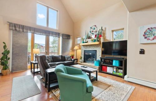Wildernest Casa | 3 BDR Retreat Cozy Home with Private Hot Tub