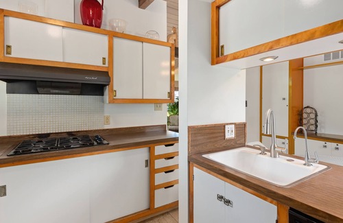 Padaro Lane Casa | 3 BDR Santa Barbara Home: Exclusive Beach Access and Private Hot Tub