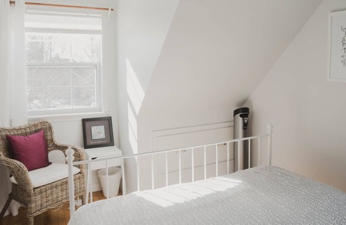 Stratford Casa | 3 bdrm, 2.5 bath Classic Cape Cod Cottage