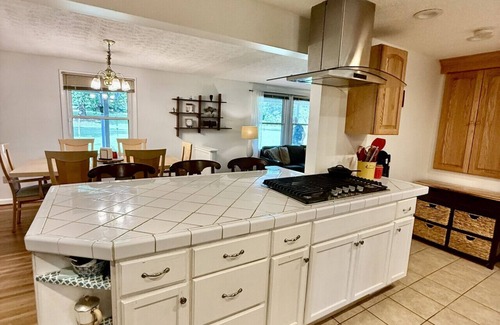 Oak Ridge Apartamento | 3 Bdrm in Oak Ridge. High Point, Greensboro, W.S