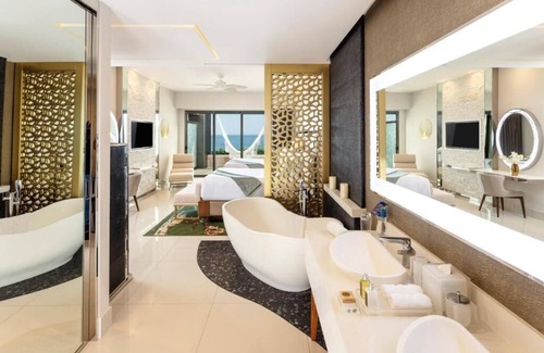 Puerto Juarez Complejo | 3 bdrm Loft - Premier Ocean Front Resort Garza Blanca - Private Roof Top Terrace