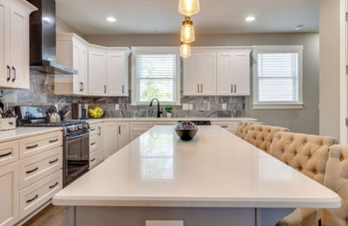 Lakewood Casa | 3-bdrm Nashville townhome - steps to lake & 20 min to Downtown Nashville