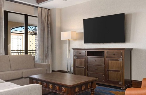 Lake Buena Vista Complejo | 3 bdrm presidential near Disney Springs