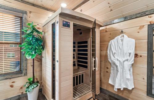 Sevierville Casa | 3 Bears Retreat! Luxury Indoor Pool Sauna