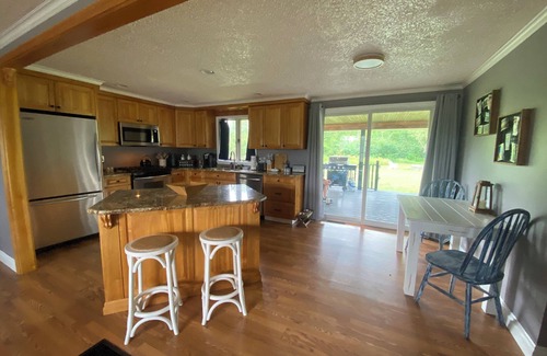 Silver Creek Casa | 3 Bed 2 Bath Lake of the Woods Retreat