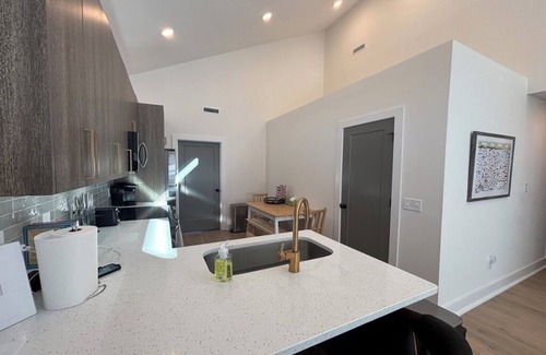 Chattanooga Casa | 3-bed 2-bath Modern Charmer near Downtown