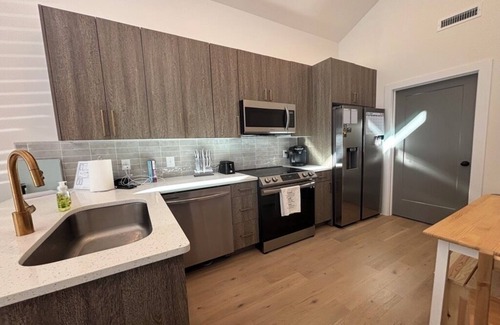 Chattanooga Casa | 3-bed 2-bath Modern Charmer near Downtown
