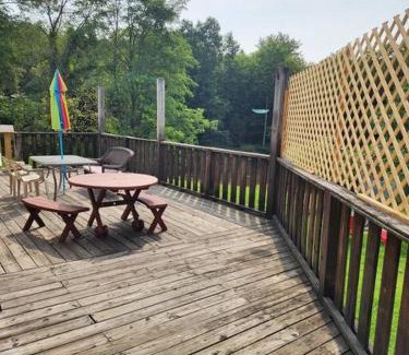 Byrnedale Casa | 3 bed/2 bath Riverside cabin