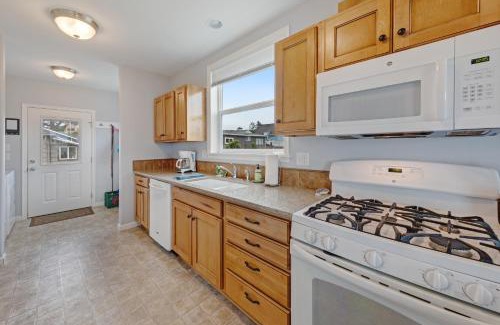 Newport Casa | 3 Bed 2 Bath Vacation home in Newport