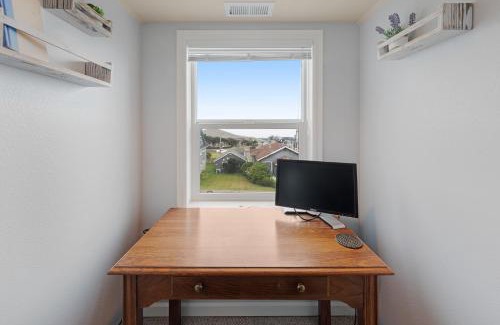 Newport Casa | 3 Bed 2 Bath Vacation home in Newport