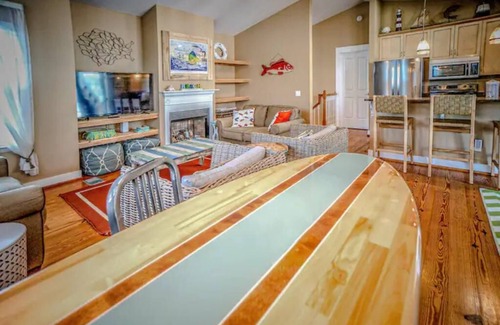 Gulf Lagoon Beach Cabaña | 3-bed / 3-bath cottage house in a quiet community. 3 minute walk to the beach