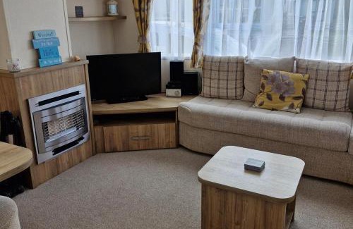 Chapel Saint Leonards Chalet De Esquí | 3-Bed Caravan - Sleeps 8 - Pool