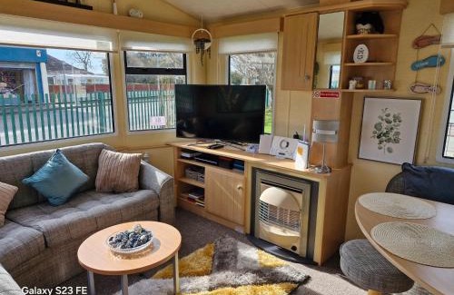 Chapel Saint Leonards Chalet De Esquí | 3-Bed Caravan - Sleeps 8 - Pool Onsite - PetsOK