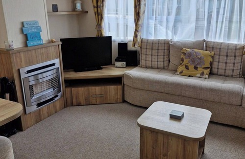 Chapel Saint Leonards Chalet De Esquí | 3-Bed Caravan - Sleeps 8 - Pet Friendly - Pool
