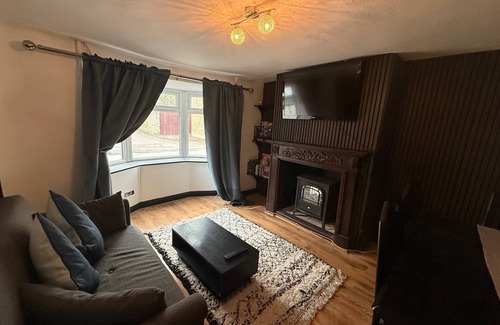 Bicester Casa | 3-bed Cherry Cottage - Walk to Bicester Village