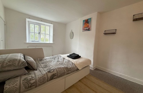 Bicester Casa | 3-bed Cherry Cottage - Walk to Bicester Village