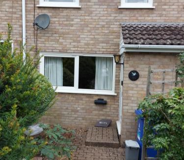 Blisworth Casa | 3-Bed Cottage Sleeps 4 20 mins to Northampton