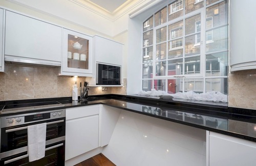 Barbican Apartamento | 3-Bed Flat | Ensuite | Near Farringdon & Barbican | Pass the Keys