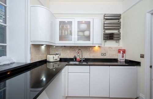 Barbican Apartamento | 3-Bed Flat | Ensuite | Near Farringdon & Barbican | Pass the Keys