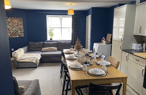 Hanham Apartamento | 3 bed flat sleeps 10 free parking