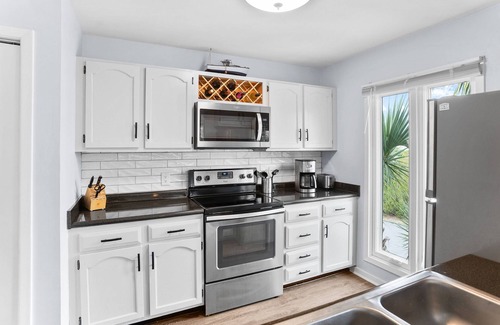 Oceanmarsh Subdivision Casa | 3-Bed Harbor Island Home with Ocean Views, Pool Access, and Wildlife Watching!