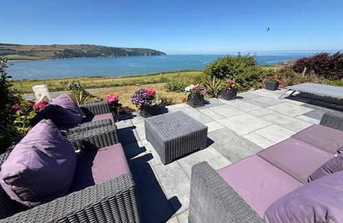 Gwbert Casa | Casa rural de 3 camas con espectaculares vistas al mar.