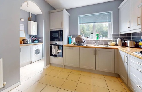Ely Casa | 4 bed house for up to 6 people In Cardiff, Wales