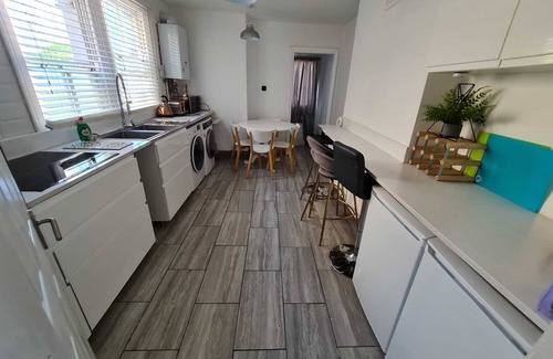 Lewisham Casa | 3-bed House in London Self-contained in Ladywell