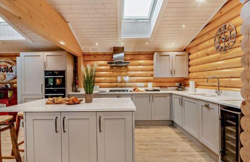 Underwood Casa | 3 Bed in Brinsley 93794