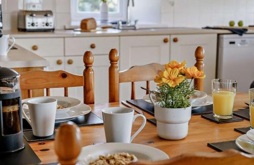Cosheston Casa | 3 Bed in Cosheston 90731