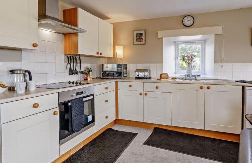 Cosheston Casa | 3 Bed in Cosheston 90731