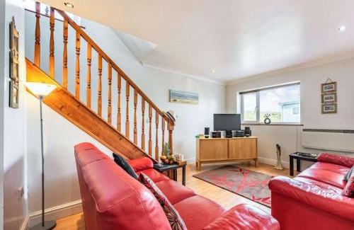 Pembroke Casa | 3 Bed in Freshwater East FB277