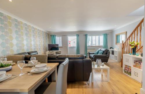 Pembroke Casa | 3 Bed in Freshwater East oc-t32686