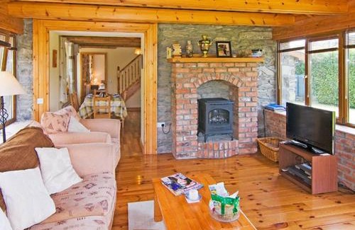 Glengarriff Casa | 3 Bed in Glengarriff oc-ii03828