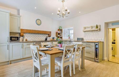 Kirriemuir Casa | 3 Bed in Kirriemuir 37440