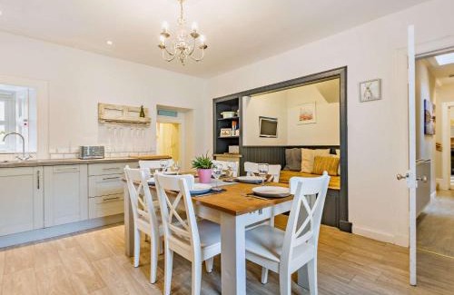 Kirriemuir Casa | 3 Bed in Kirriemuir 37440