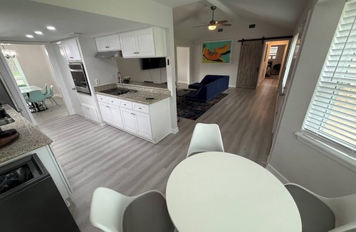 Woodlake - Briar Meadow Casa | 3 Bed Luxury Home down the street from the Galleria