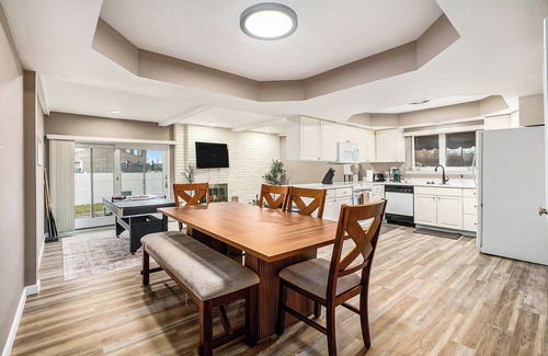 Warren Casa | 3 Bed Metro Detroit Gem w/ Games & Netflix