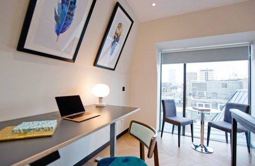 Soho Apartamento | 3-bed Rooftop Penthouse
